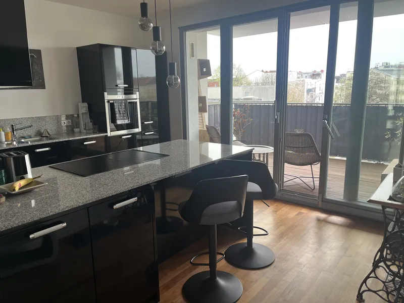 möblierte, sehr helle Wohnung (115m2) zur Miete auf Zeit (3 Jahre+) — photo 1